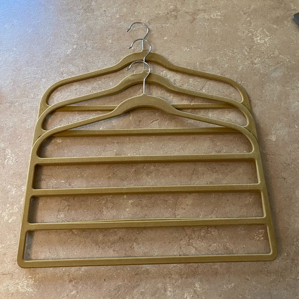 🛑SOLD🛑 3 Multi Layered Velvet Coat Hangers.